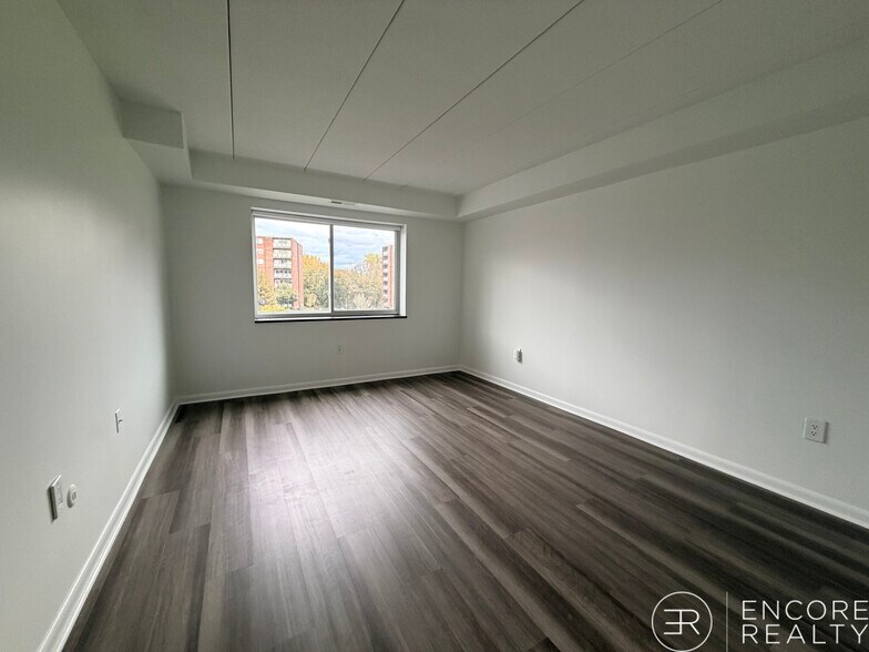 Building Photo - 51 Hill Rd