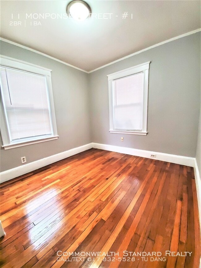 Building Photo - 11 Monponset St