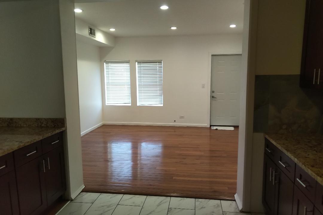 Dinning Room - 6108 W Addison St