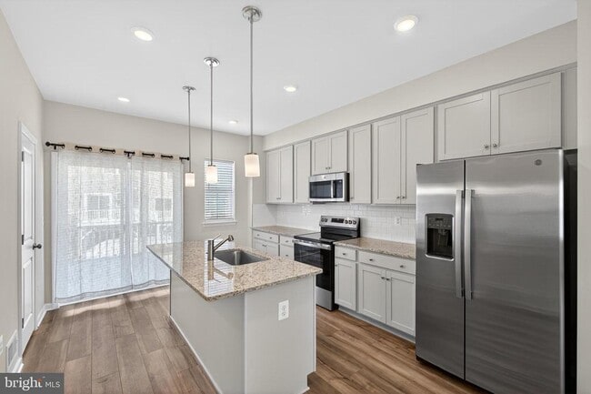 Building Photo - 63 Rolling Branch Dr