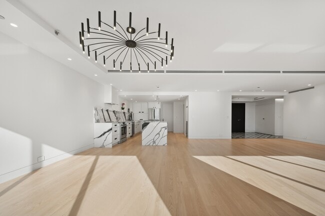 Building Photo - 180 E Pearson St