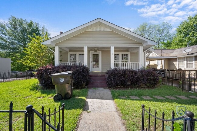 Primary Photo - 3 bd 1 ba