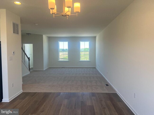 Building Photo - 756 Rosler Wy