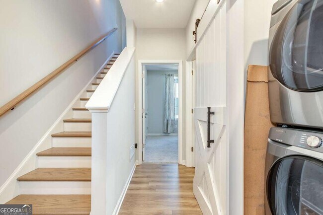 Building Photo - 912 Brees Ct