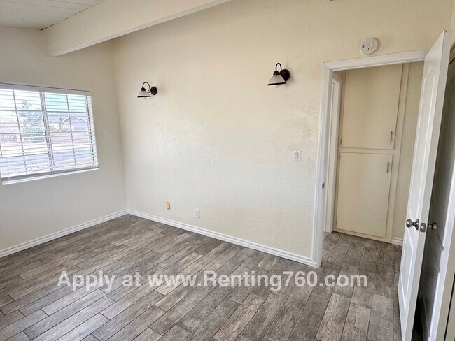 Building Photo - Cute and Cozy 2 Bed Home!