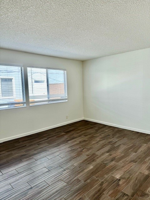 Building Photo - 1058 Mohr Ln