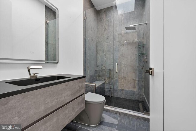 Building Photo - 4509 Foxhall Cres NW