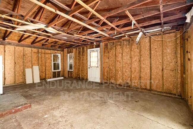 Building Photo - 9500 Ridgemoor Ave