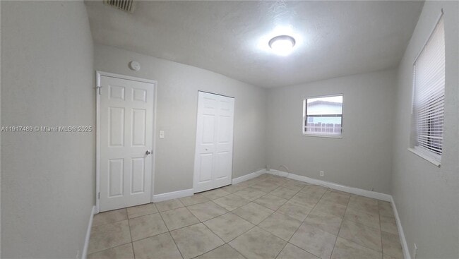 Building Photo - 4138 NW 12th Terrace