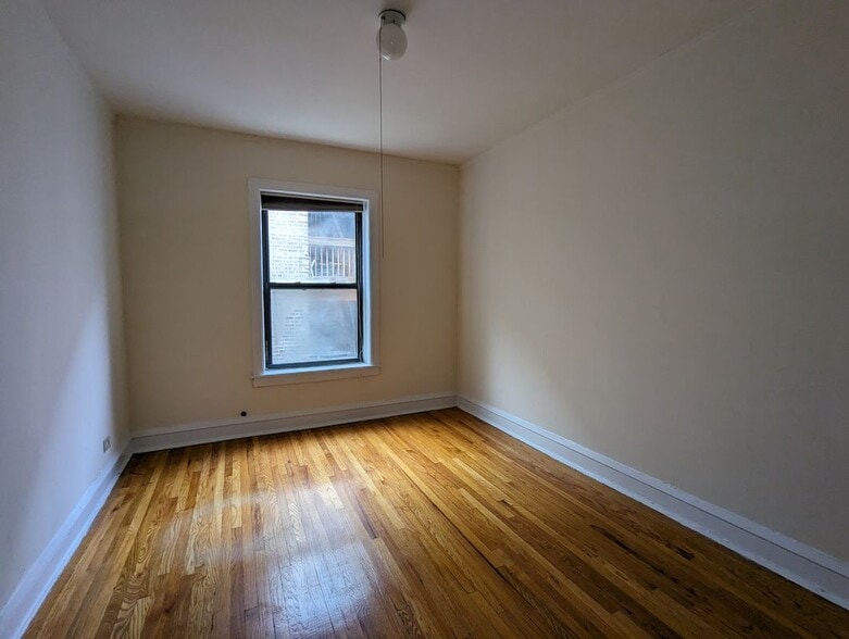 Building Photo - 2700 N Spaulding Ave