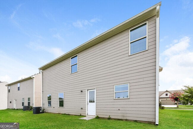 Building Photo - 694 Independence Ave