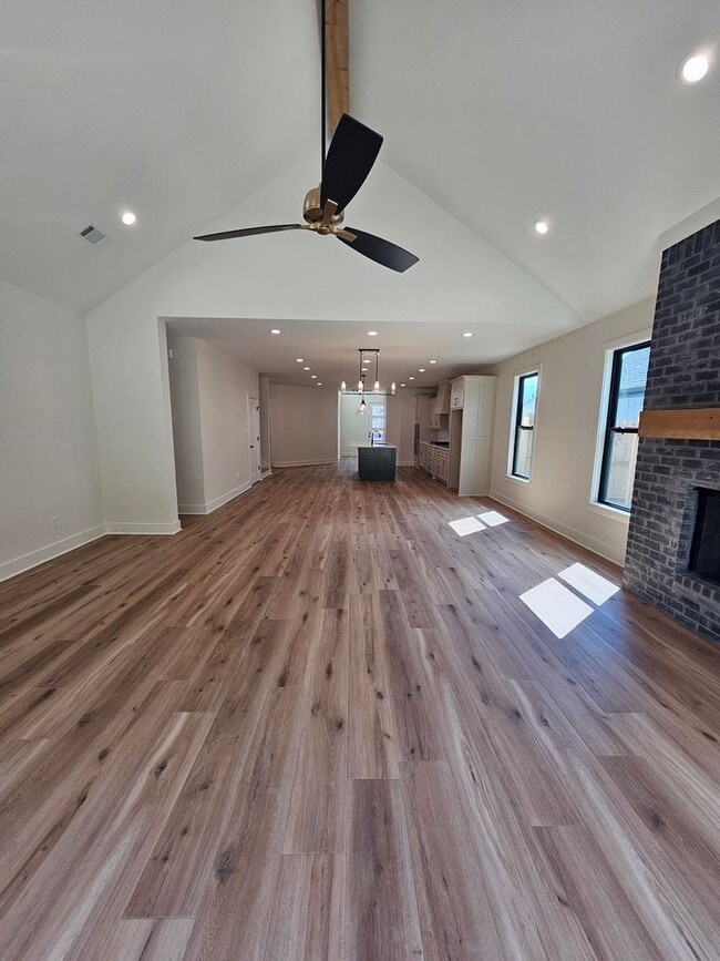 Building Photo - 7233 Havenwood Dr