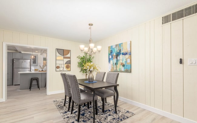 Building Photo - Freshly updated home near ASU - huge lot, ...