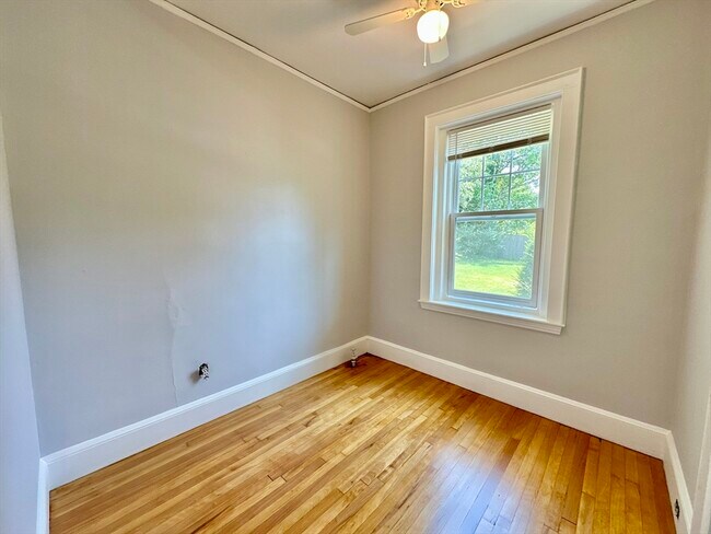 Building Photo - 476 Jamaicaway