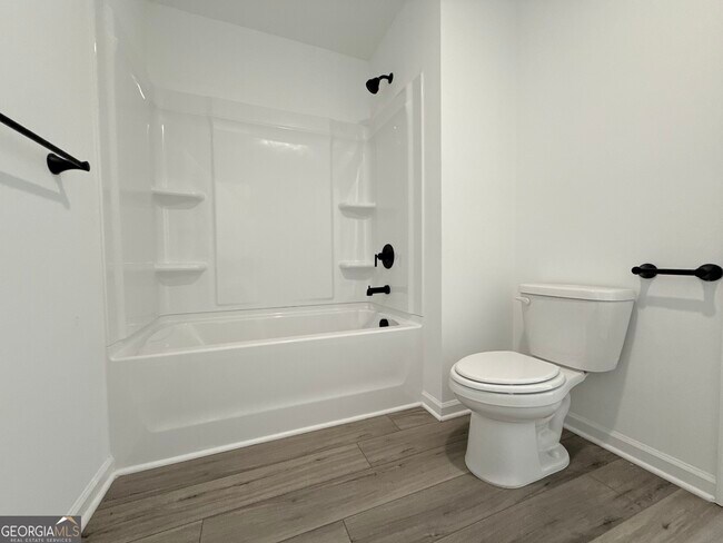 Building Photo - 207 Foxhill Dr