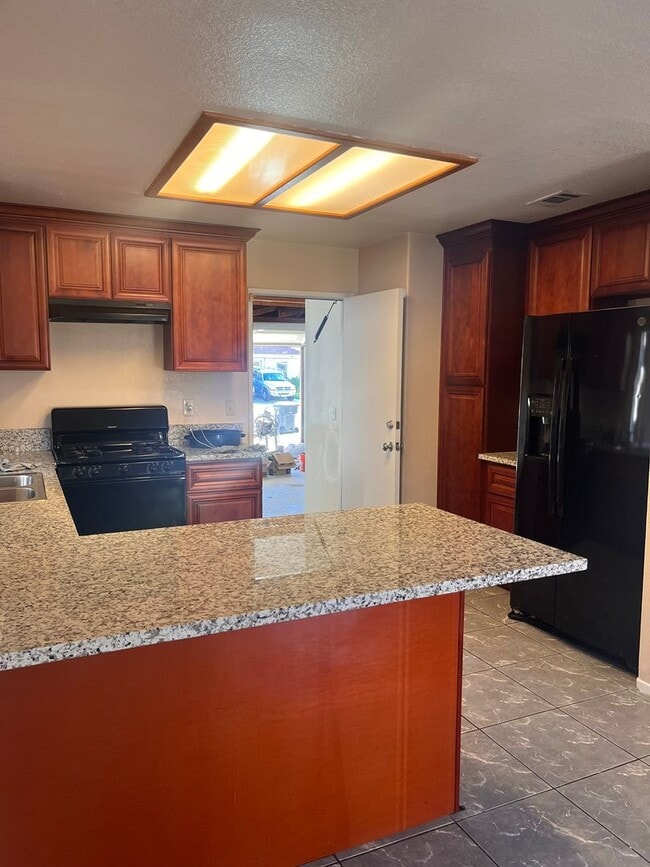 Building Photo - Beautiful 4bd/3ba House in Moreno Valley R...