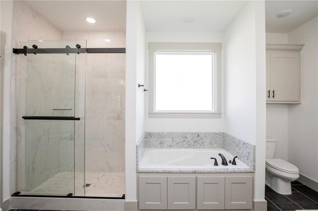 Building Photo - 108 White Oak St