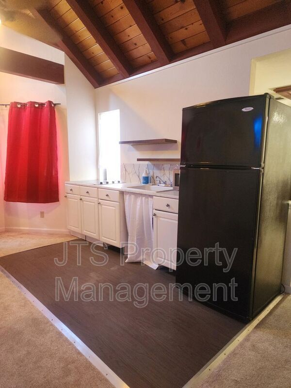 Building Photo - 8700 Winding Way