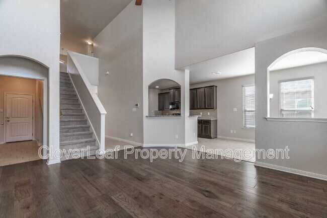 Building Photo - 5167 Top Ridge Ln
