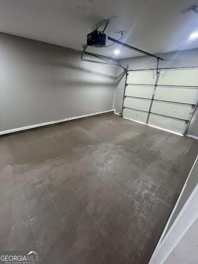 Building Photo - 738 Prince Pl NW