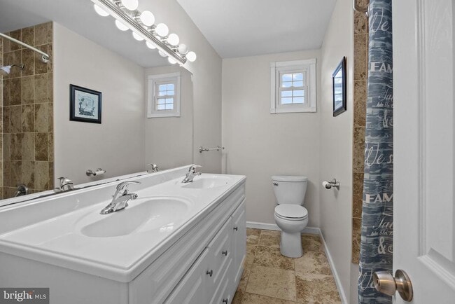 Building Photo - 778 Bobwhite Ln