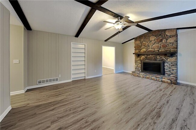 Building Photo - 6659 Kellogg Dr