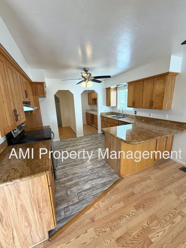 Building Photo - 2065 Eula Ln