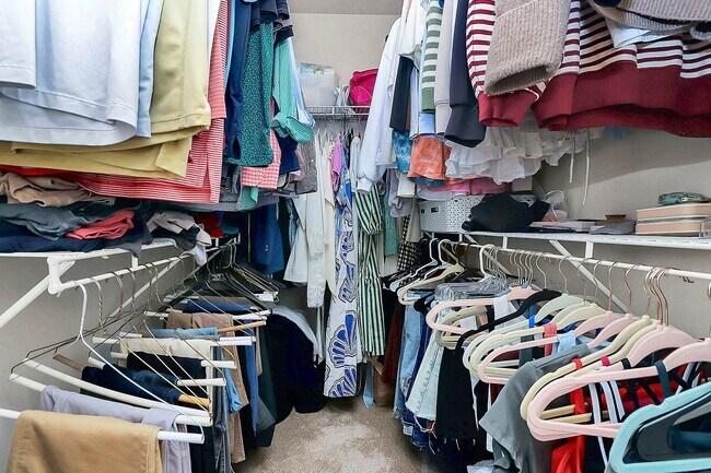 Building Photo - South Park Townhome for Rent!