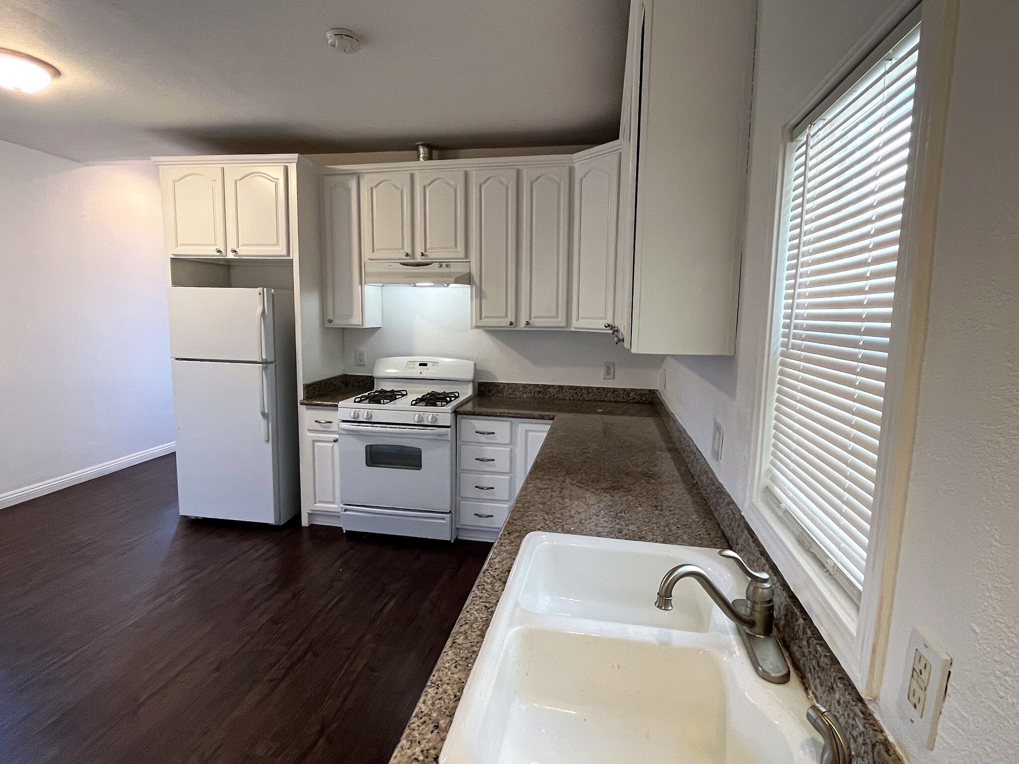 Kitchen - 3136 Union St