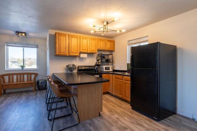 Building Photo - 13043 Mountain Crest Cir