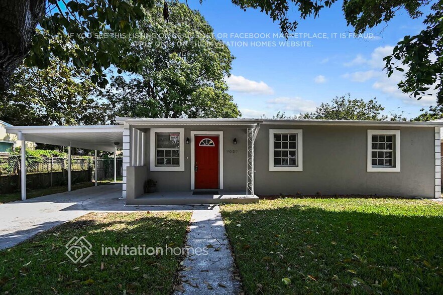 Building Photo - 3028 Ridgeway Ave