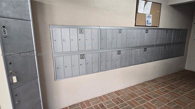 Building Photo - 8650 SW 133rd Avenue Rd