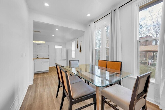 Building Photo - 3838 Bagley St