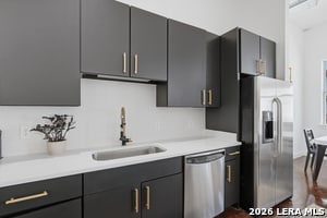 Building Photo - 831 S Flores St