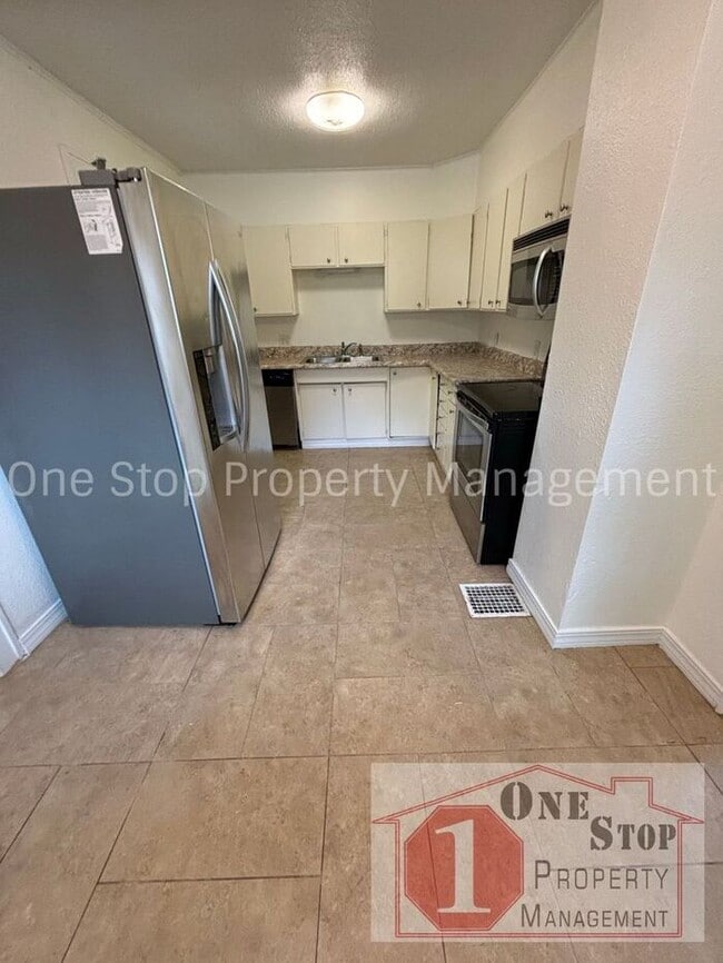 Building Photo - Charming 2 Bedroom, 1 Bathroom home in Ind...