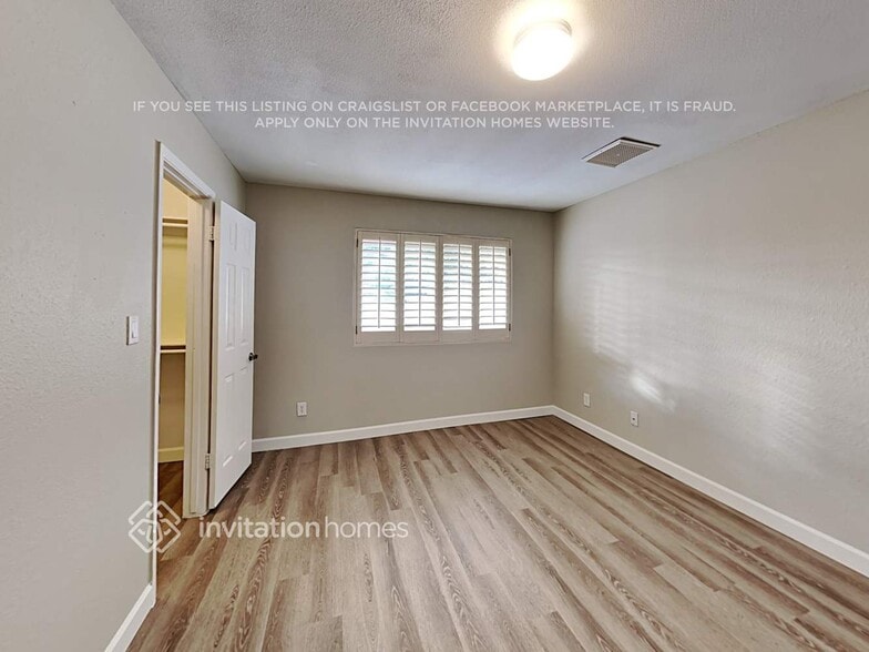 Building Photo - 18432 N 46th Ave