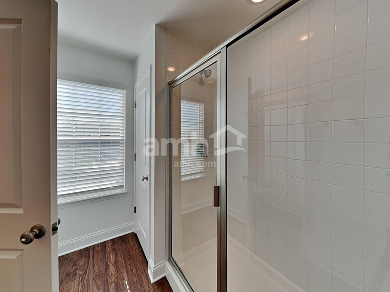 Building Photo - 8399 Northpoint Dr