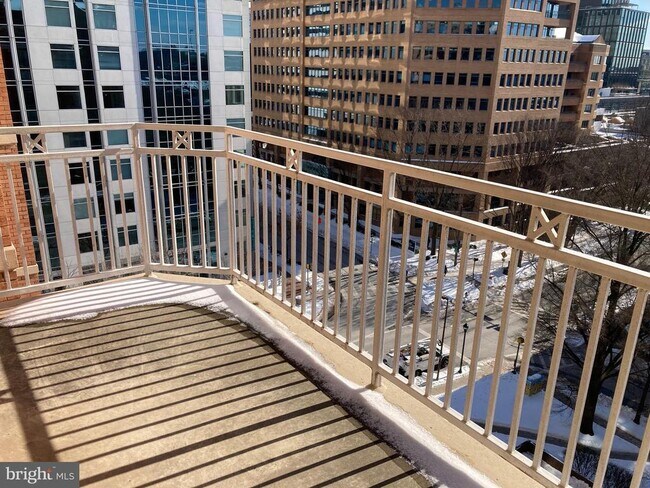 Building Photo - 7500 Woodmont Ave