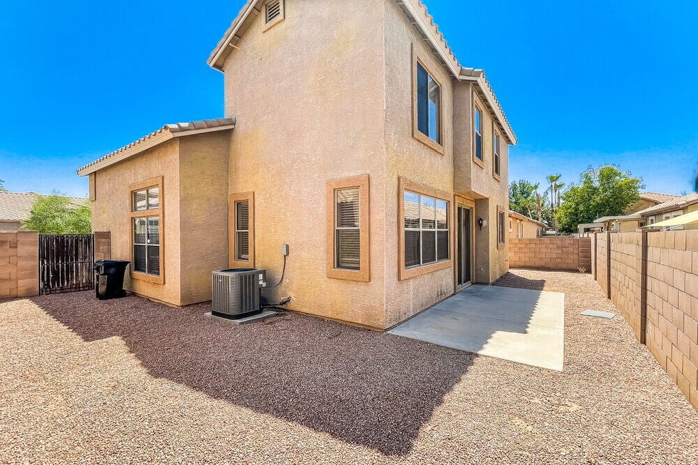 Building Photo - 8930 E Capri Ave