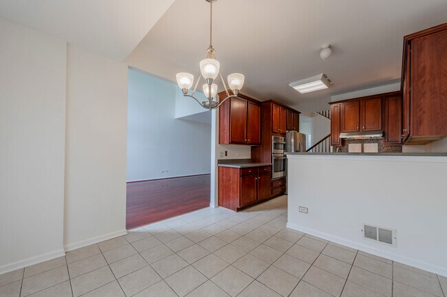 Building Photo - 1226 Bradley Cir
