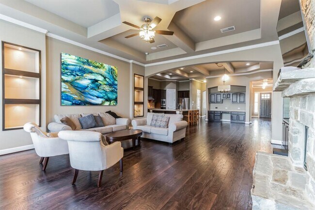 Building Photo - 5900 Lipan Apache Bend
