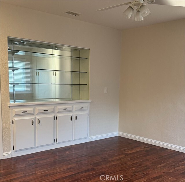 Building Photo - 2964 Broken Arrow St