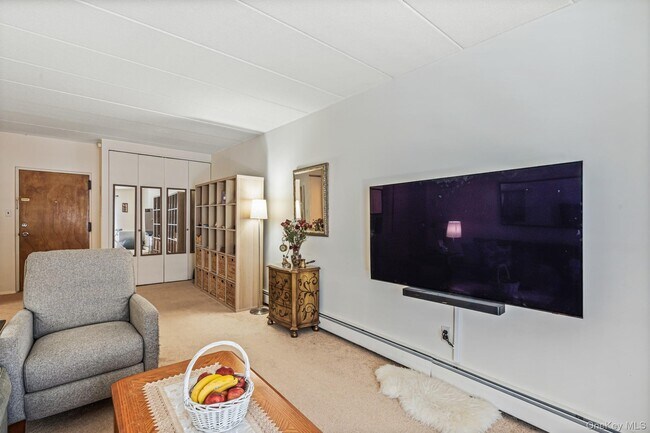 Building Photo - 66-07 242nd St