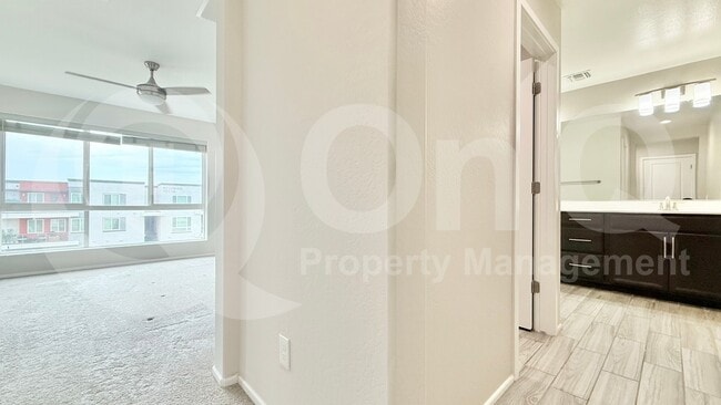 Building Photo - 1250 Abbey Ln