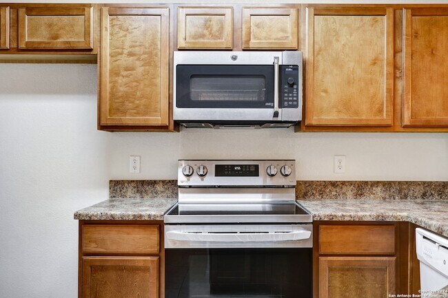 Building Photo - 7323 Snowden Rd