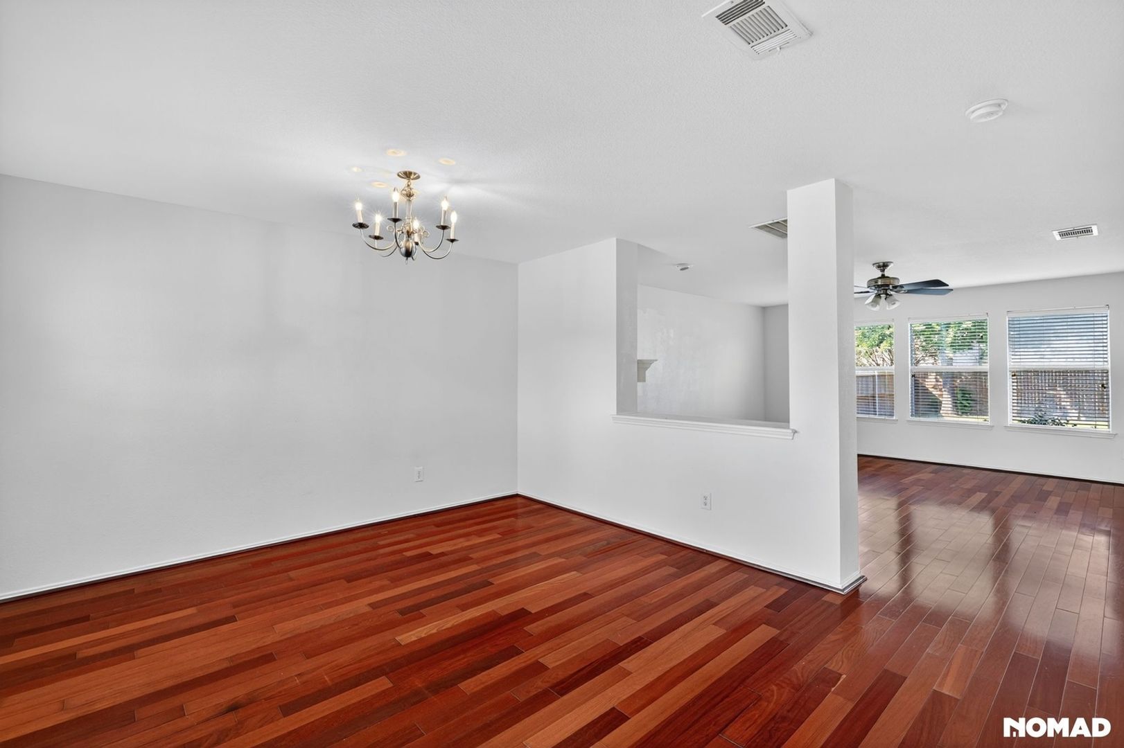 Building Photo - 1725 Bluebird Dr