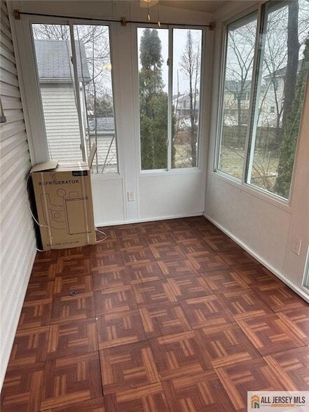 Building Photo - 143 Fiat Ave