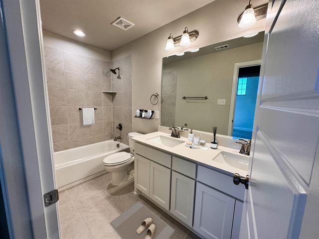 Building Photo - 1909 Ethereal Ln