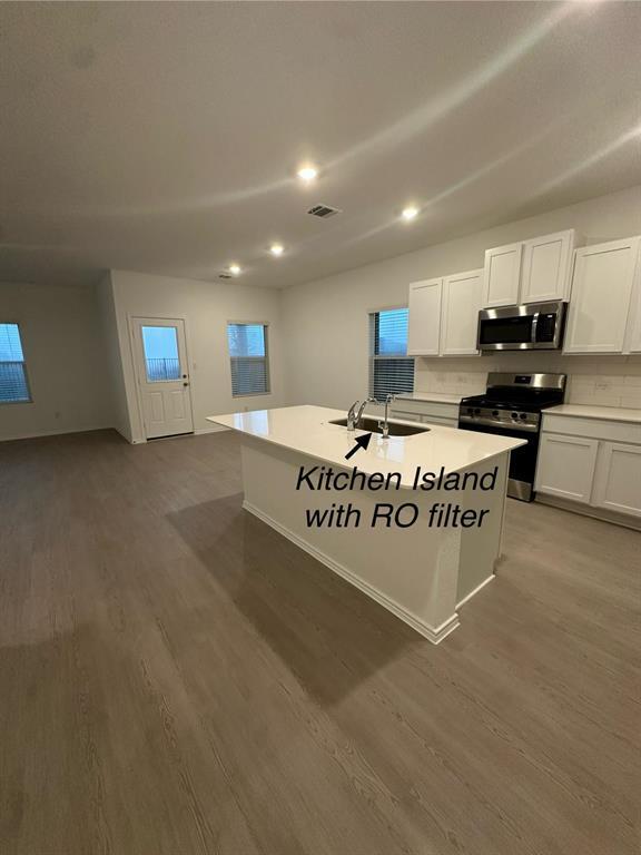 Building Photo - 1320 Pickerel St