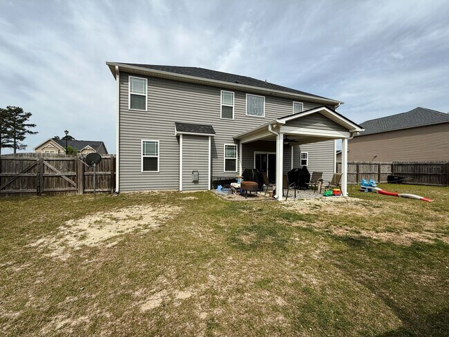 Building Photo - 3935 Standardbred Dr